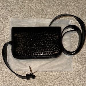 Sleek Black Crocodile-Embossed Crossbody Bag